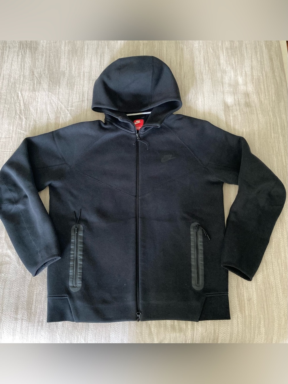 Mens Nike tech zip-up hoodie, in black in size L